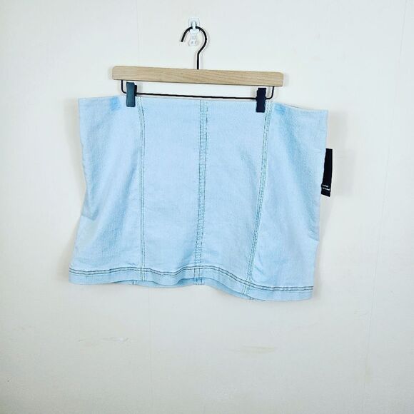 NWT No Boundaries Seamed Denim Mini Skirt. Blue 21 - Picture 2 of 13